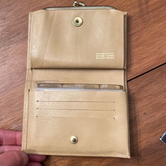 Vintage New Buxton Sellect Wallet w Coin Purse - Picture 2 of 8